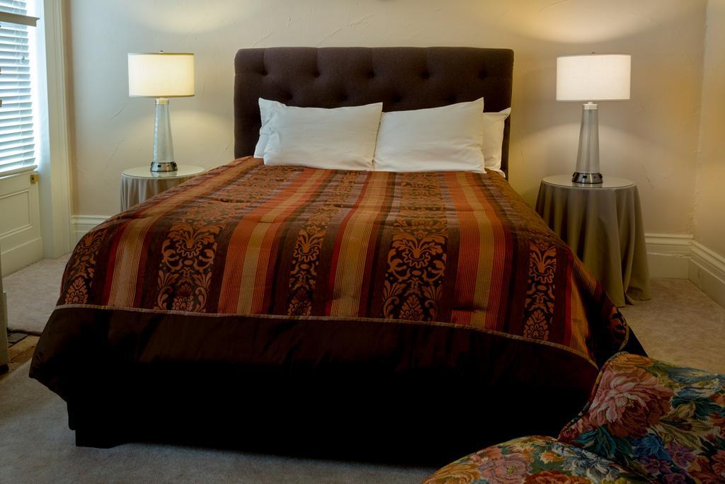 Munro House Bed And Breakfast Jonesville エクステリア 写真