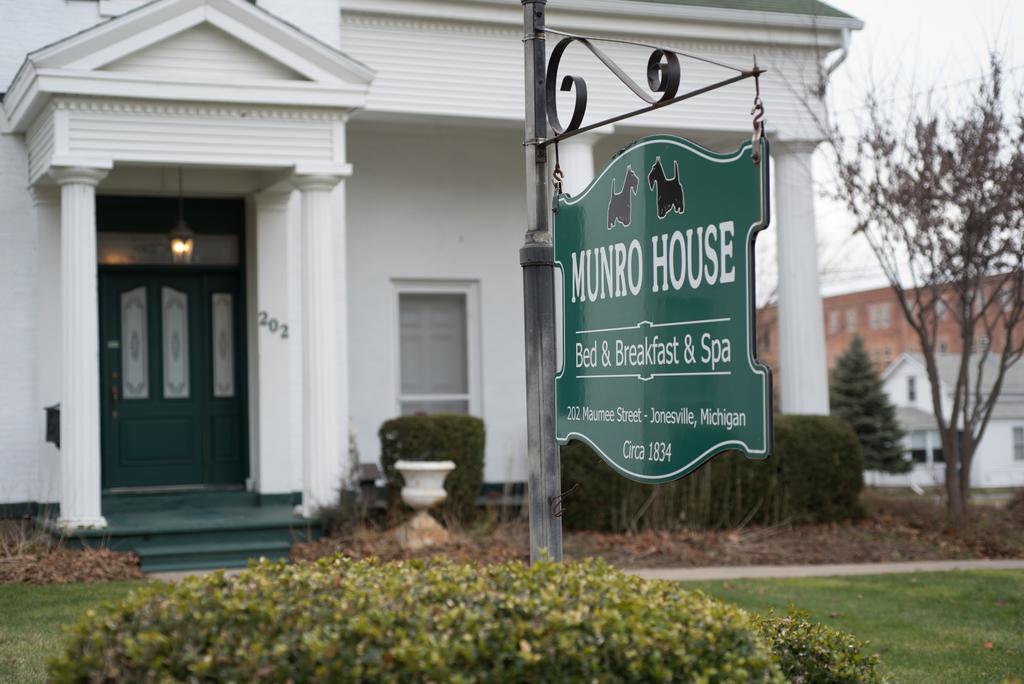 Munro House Bed And Breakfast Jonesville エクステリア 写真